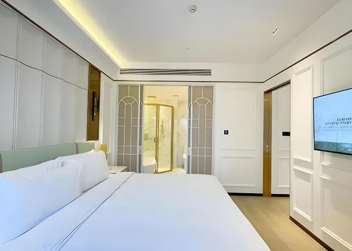 Hotel Yoho World