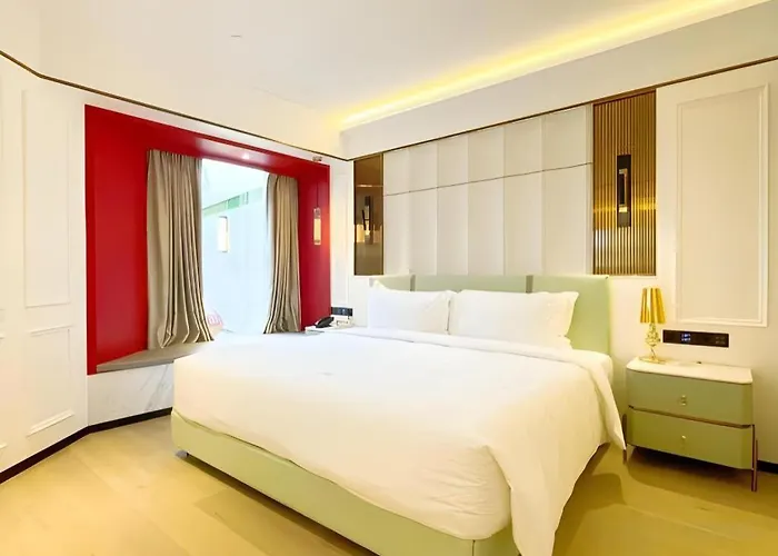 Yoho World Hotel